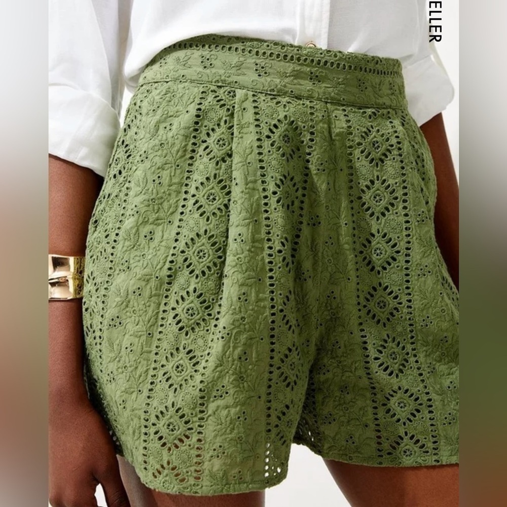 Karen Millen Cotton Eyelet Broderie Shorts In Green Khaki Size US 8 NWT